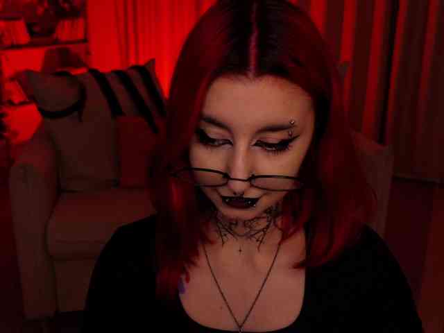 MistressMarcelline webcam