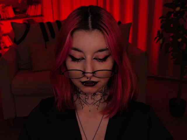 MistressMarcelline webcam