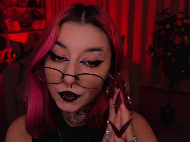 MistressMarcelline webcam