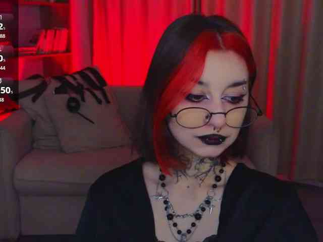 MistressMarcelline webcam