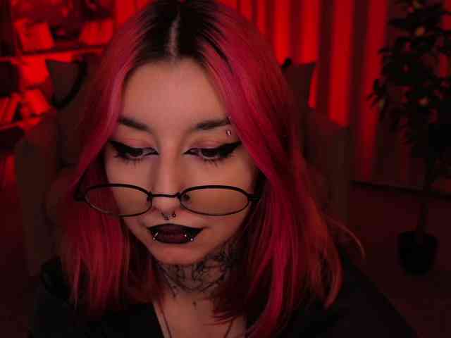 MistressMarcelline webcam