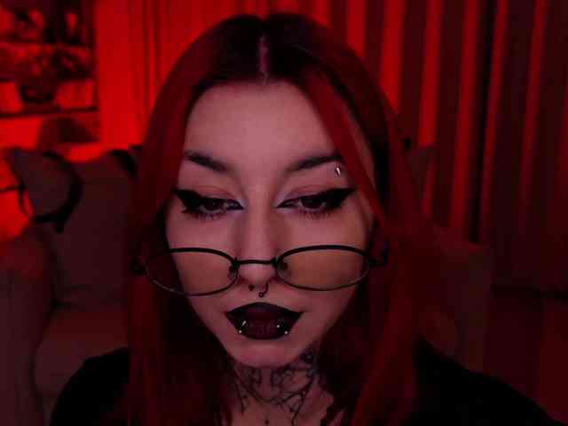 MistressMarcelline webcam