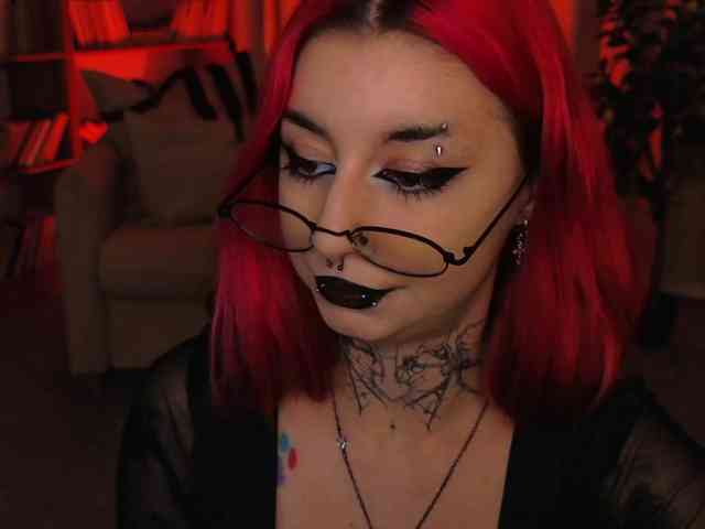 MistressMarcelline webcam