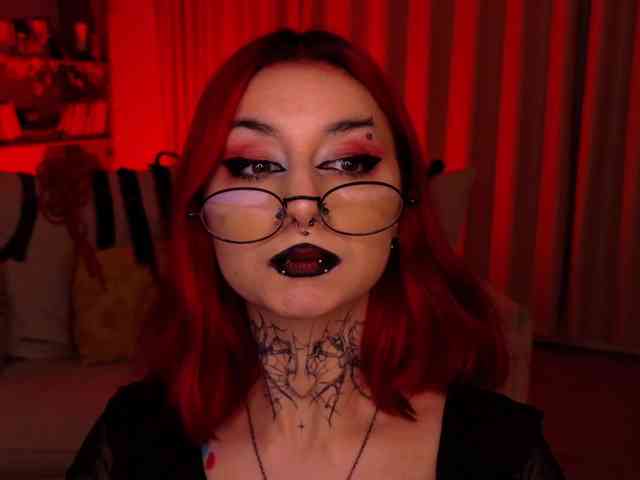 MistressMarcelline webcam