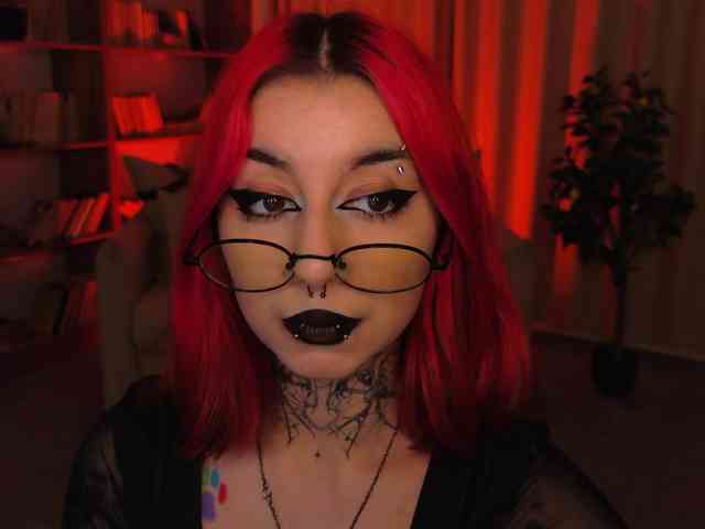 MistressMarcelline webcam