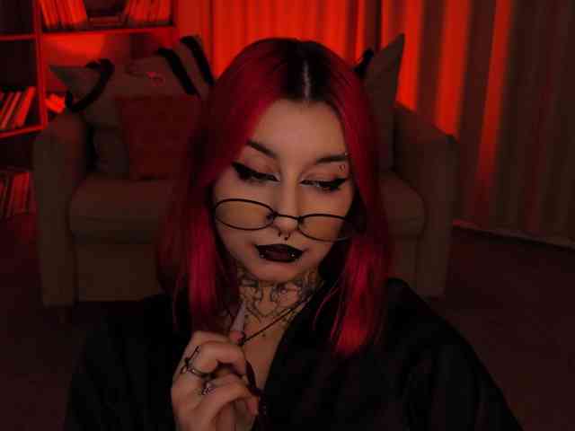 MistressMarcelline webcam