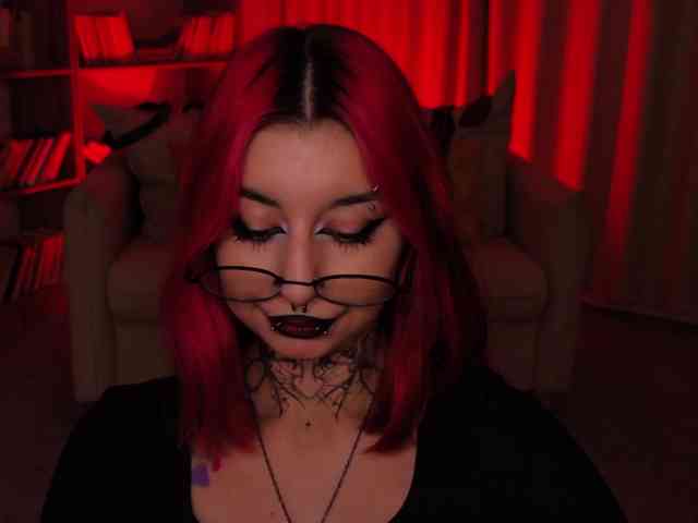 MistressMarcelline webcam