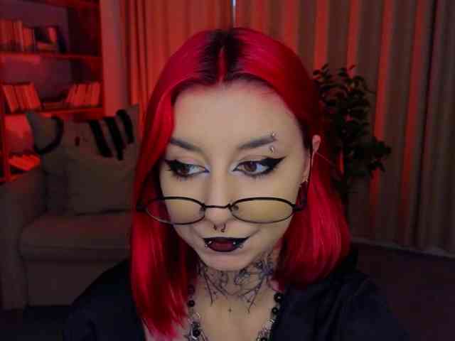 MistressMarcelline webcam