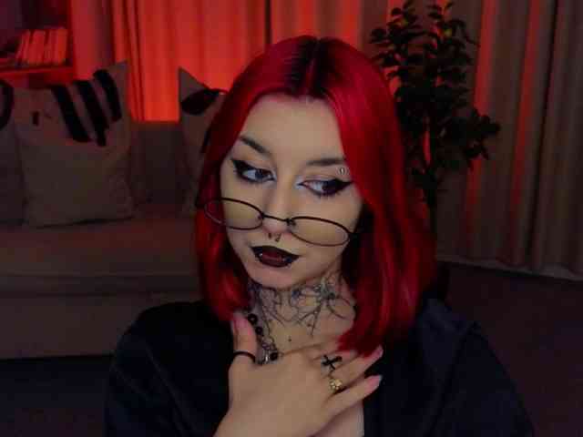 MistressMarcelline webcam