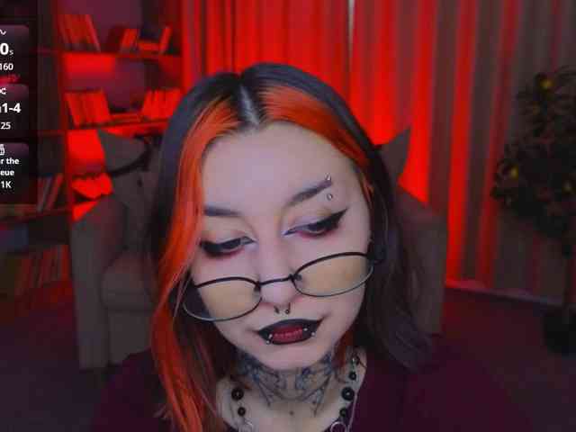 MistressMarcelline webcam