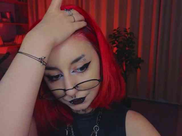 MistressMarcelline webcam