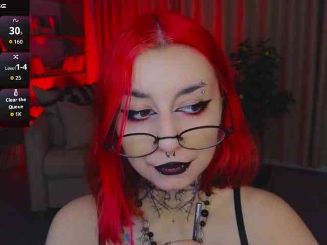 MistressMarcelline webcam