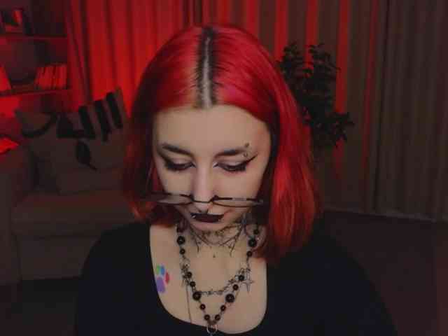 MistressMarcelline webcam