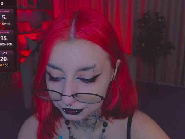 MistressMarcelline webcam