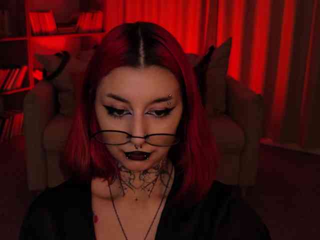 MistressMarcelline webcam