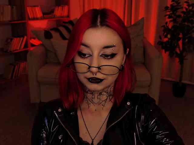 MistressMarcelline webcam