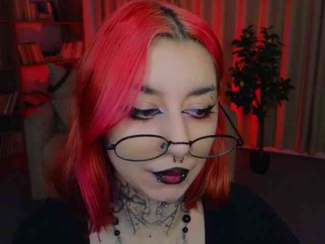 MistressMarcelline webcam