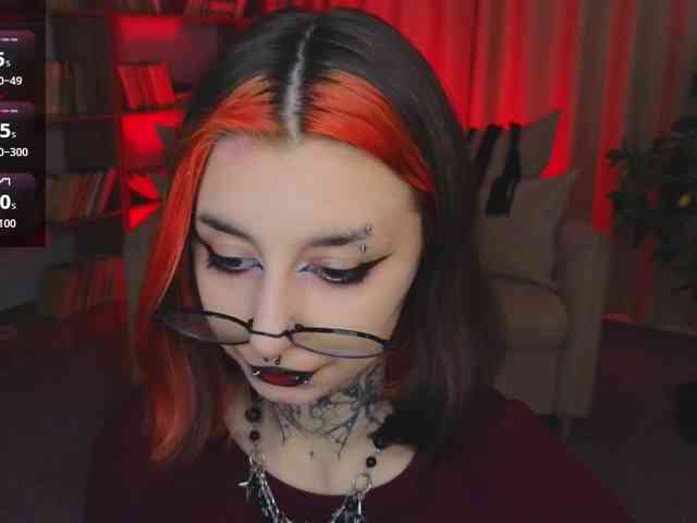 MistressMarcelline webcam