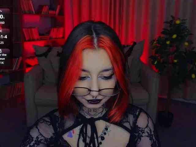 MistressMarcelline webcam