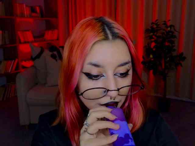 MistressMarcelline webcam