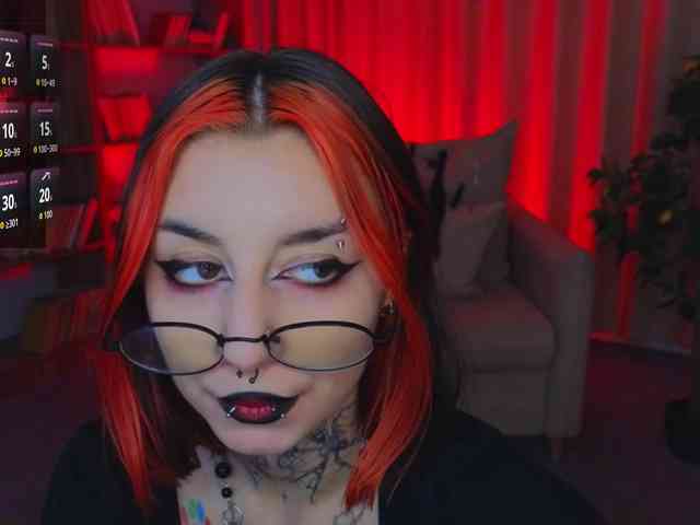 MistressMarcelline webcam
