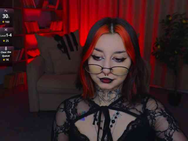 MistressMarcelline webcam