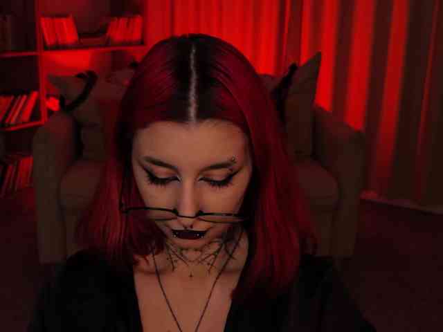 MistressMarcelline webcam