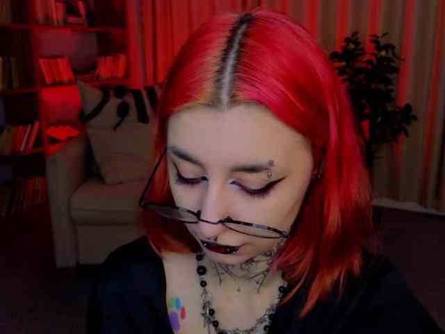 MistressMarcelline webcam