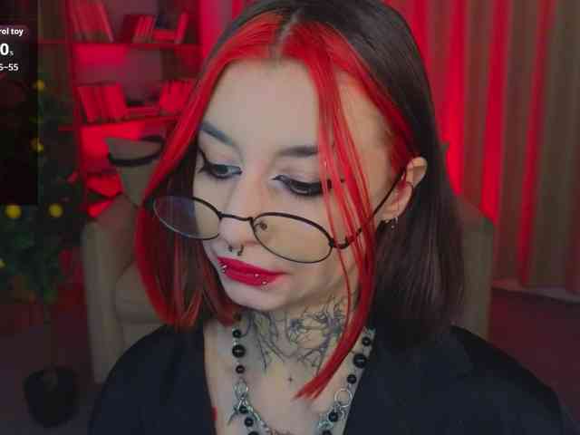 MistressMarcelline webcam