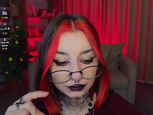 MistressMarcelline webcam