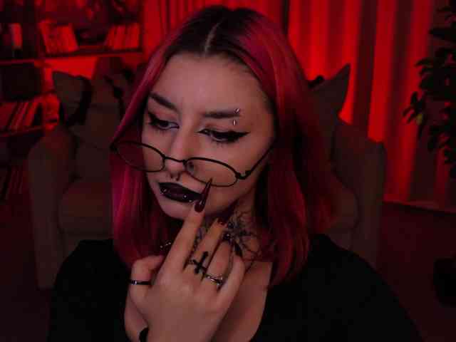 MistressMarcelline webcam