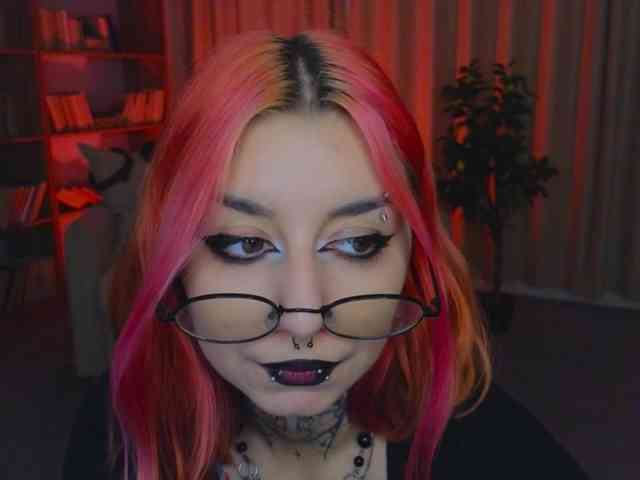 MistressMarcelline webcam