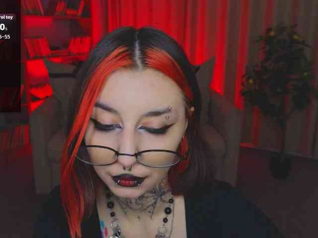 MistressMarcelline webcam