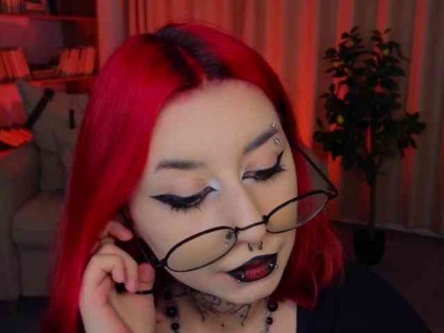 MistressMarcelline webcam