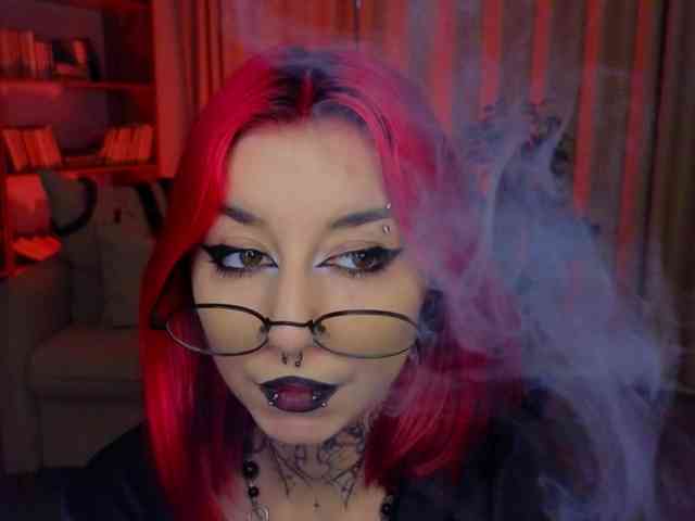 MistressMarcelline webcam