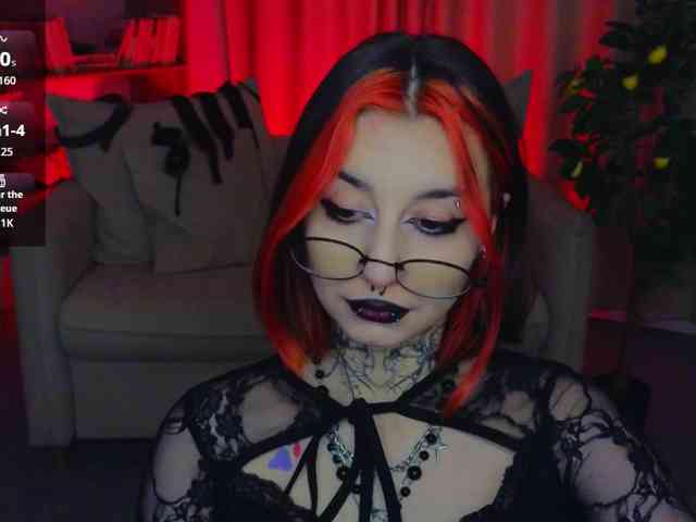 MistressMarcelline webcam