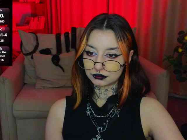 MistressMarcelline webcam