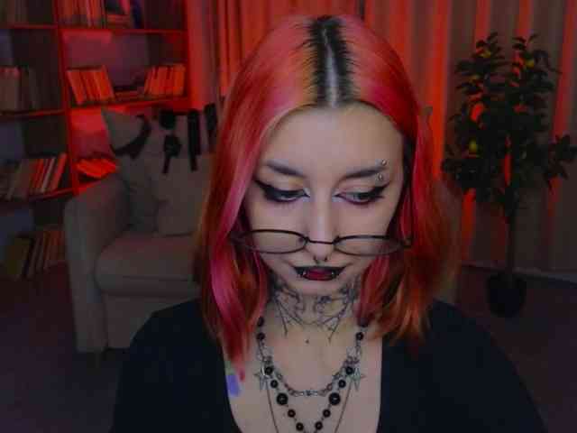 MistressMarcelline webcam