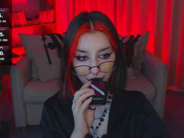 MistressMarcelline webcam
