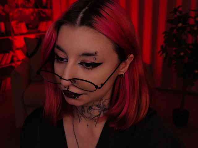 mistressmarcelline's live room