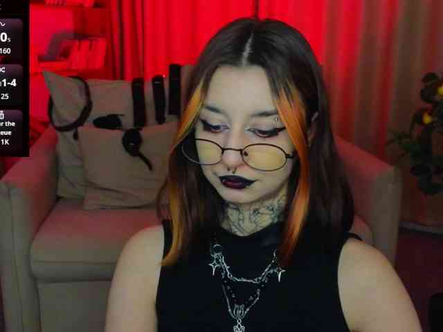MistressMarcelline webcam