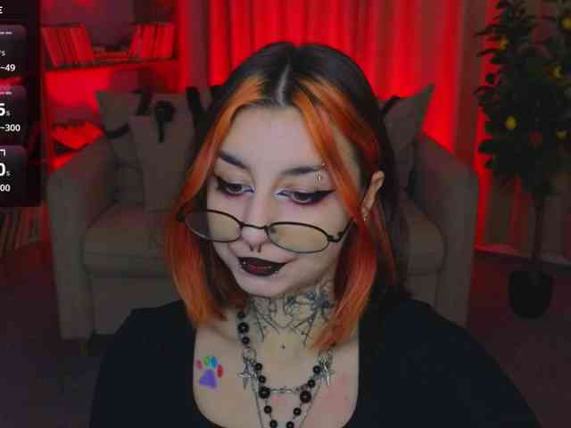 MistressMarcelline webcam