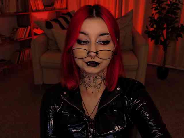 MistressMarcelline webcam