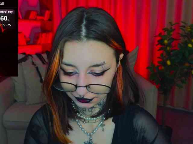 MistressMarcelline webcam