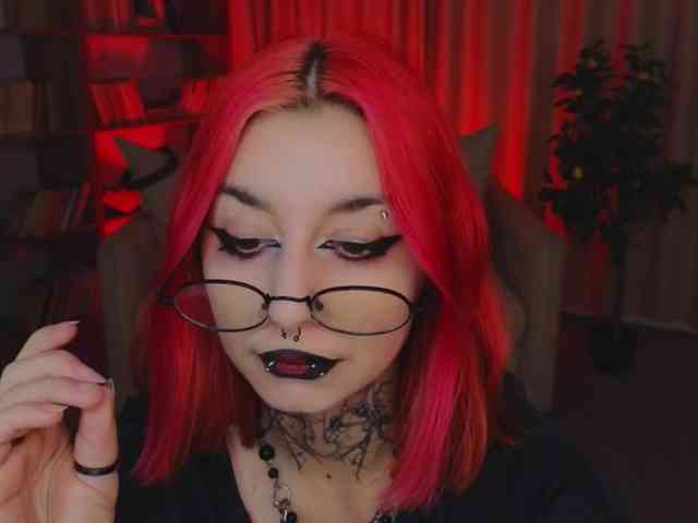 MistressMarcelline webcam
