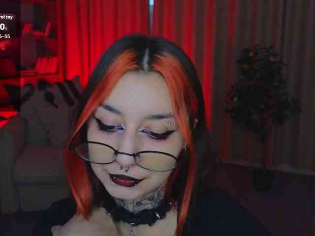 MistressMarcelline webcam
