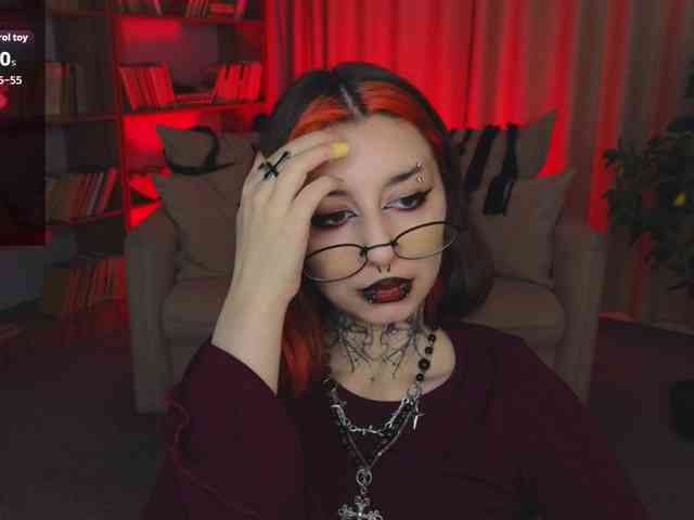 MistressMarcelline webcam