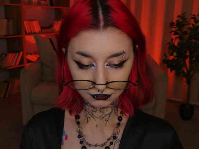 MistressMarcelline webcam