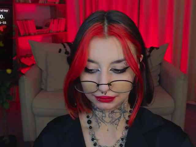 MistressMarcelline webcam