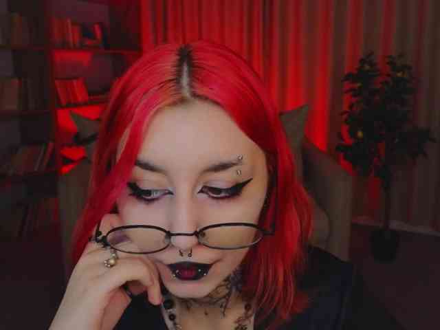 MistressMarcelline webcam